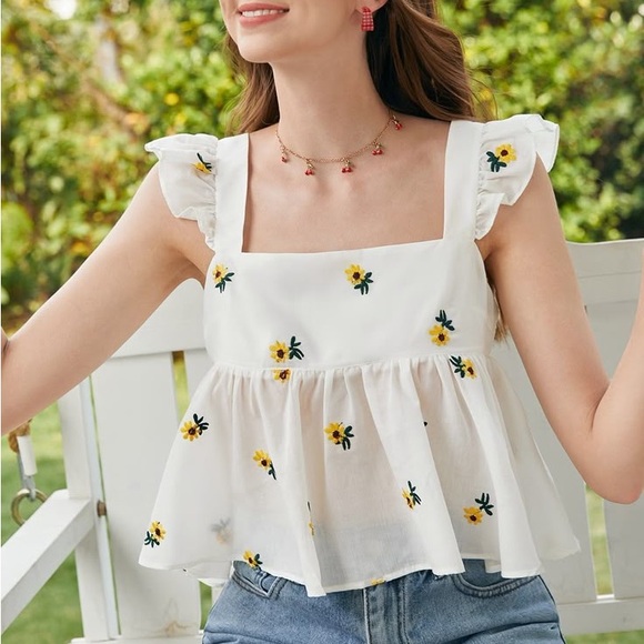 SHEIN Tops - SHEIN White Floral Ruffle Blouse